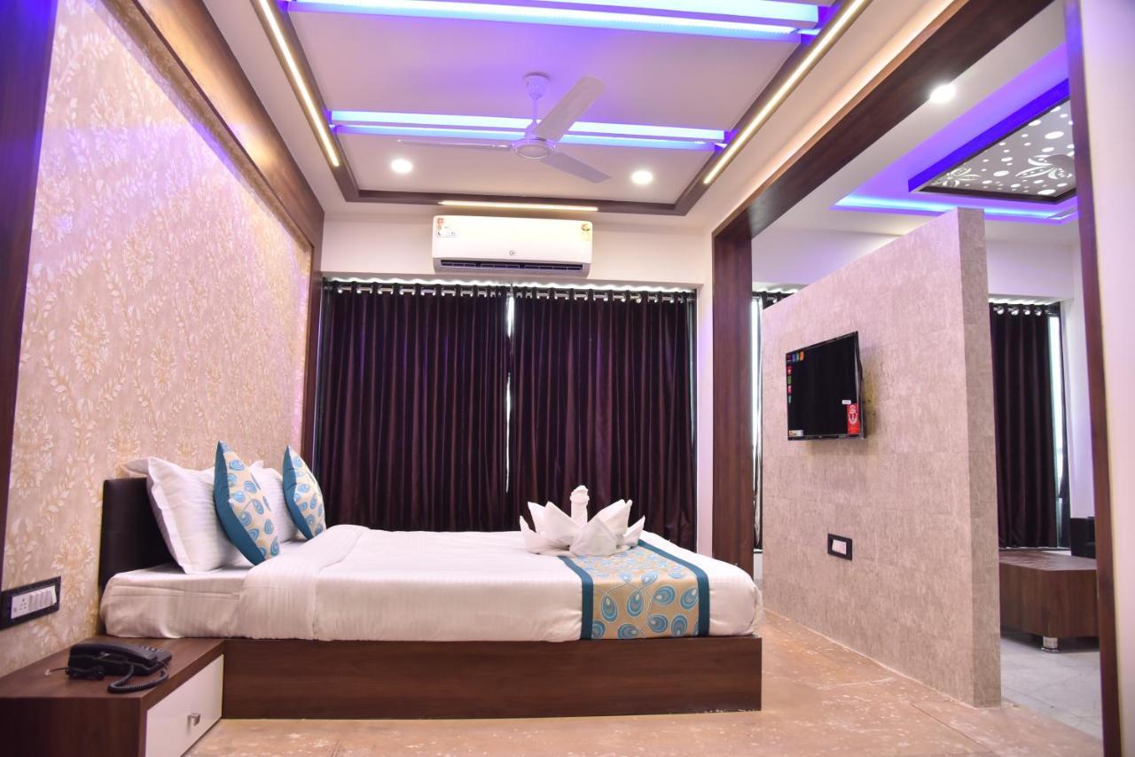 Hotel Savera Inn Morbi Buitenkant foto